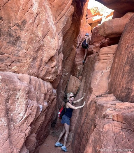 anzee nice model photo