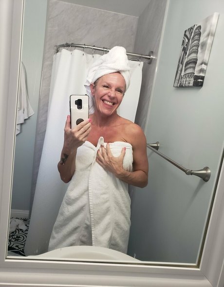 anzee pretty actress pics