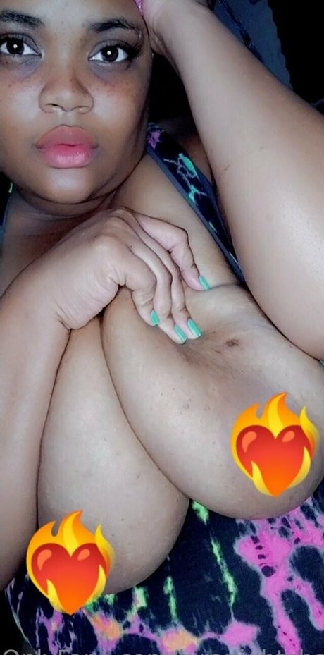 kiranightshade erotic pornstar pic