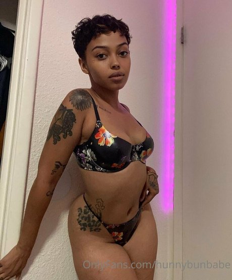 hunnybunbabe hot actress img