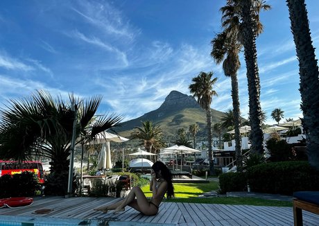 earthlyalien pornstar nude archive