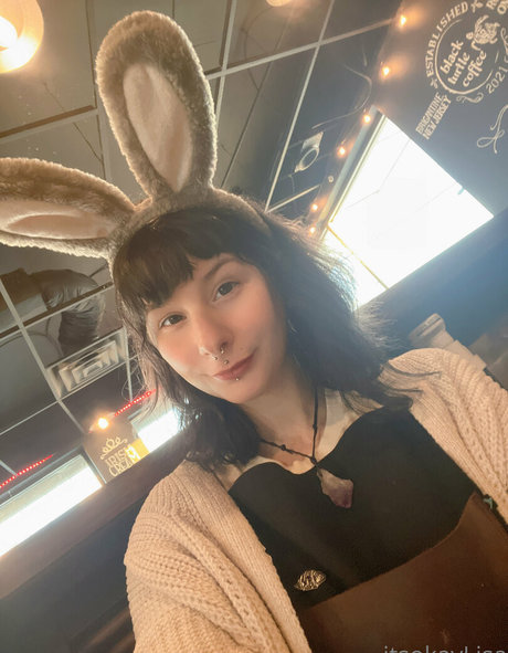 big tits curvy onlyfans adult img