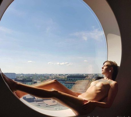 liittle1 hot star pic