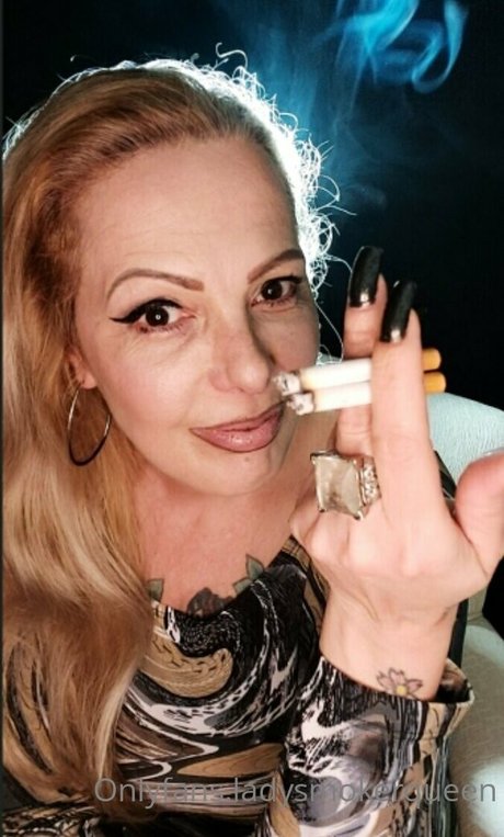 lady smoker queen pornstar sexy picture