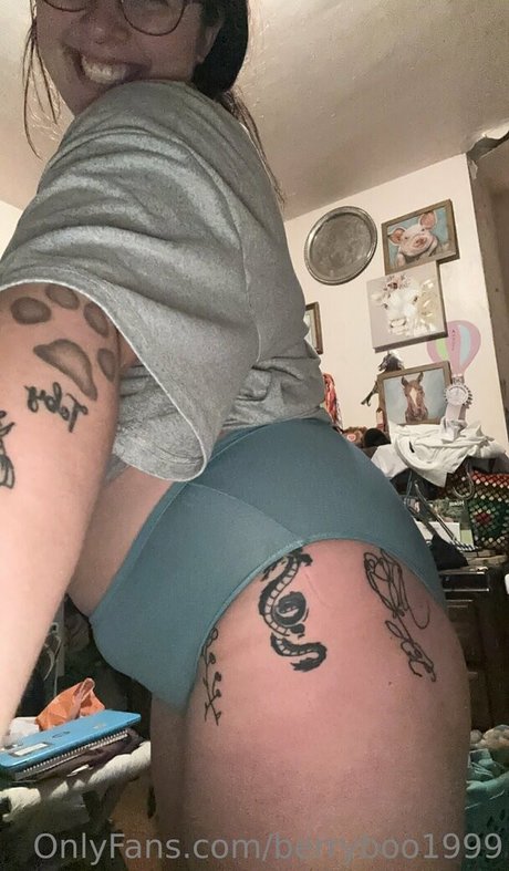 berryboo1999 sexy actress pic