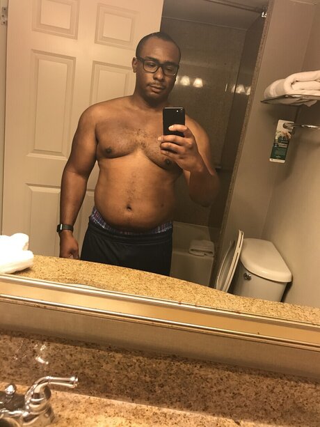 FatSnake2511 model free pics