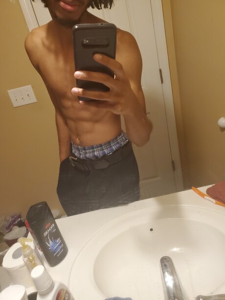 YvngRay sex model picture