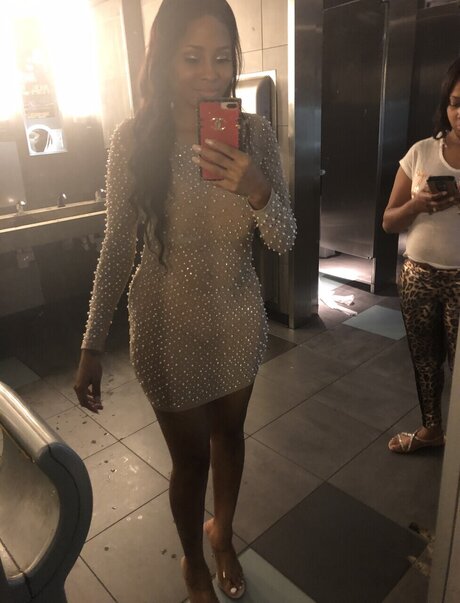 Caramel star adult pic