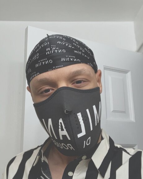 maskedlightskin model sex image