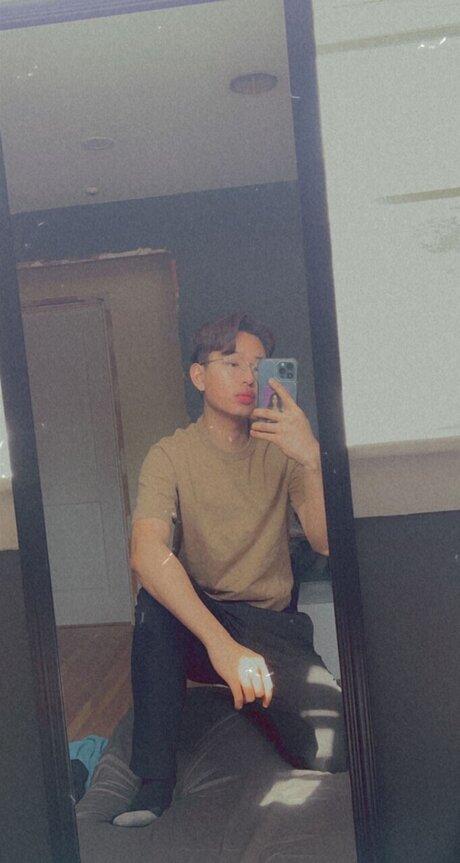 JJ Nguyen pretty model img