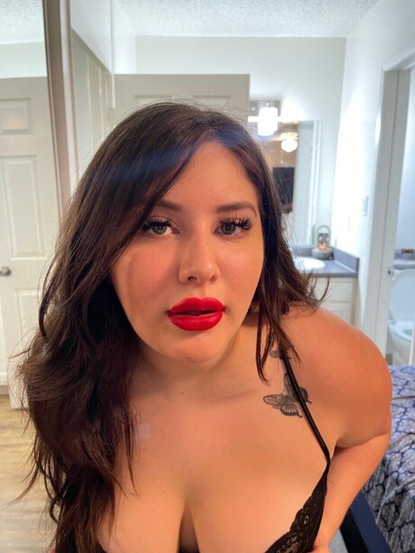 BigbootyJ porn model photos