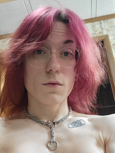 Sin Sister Riot erotic pornstar image