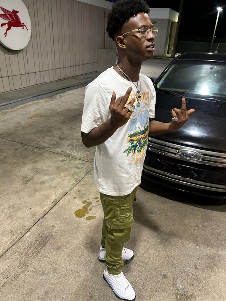 Yslkidd27 pornstar xxx picture