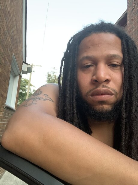 LongDurbitch naked model picture