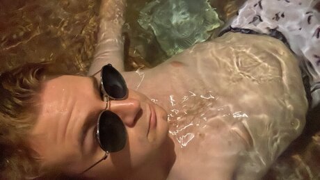 Lion Slaps hd star gallery