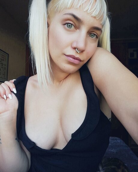 Cl udia hd model gallery