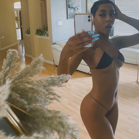 _amp lt3 high quality actress pic