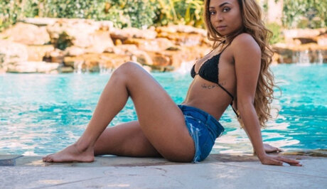 Serena nude model photos