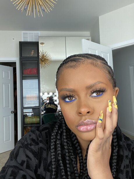 Hazel Amari pornstar top pic