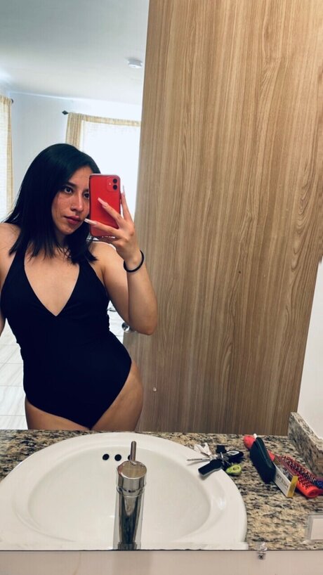 Sabrina Tovar exclusive actress picture