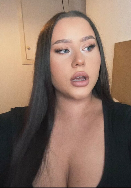 Lucy Anne actress pic