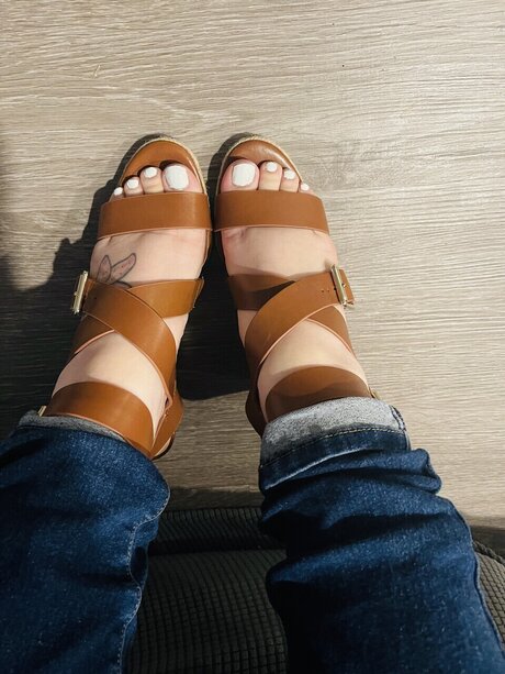 Goddess Feet hot model images