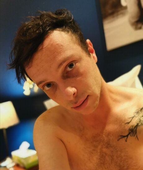 Nick Ryce pretty model pic