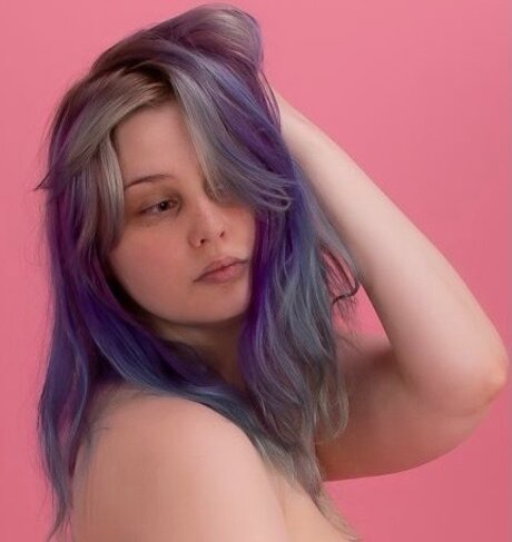 Kylie The Kitten nude model archive