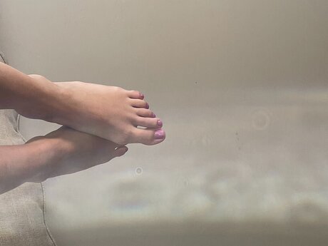 hotg1rlfeet porn model photos