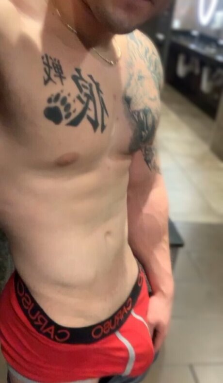 Yunior Estrada nudes model photos