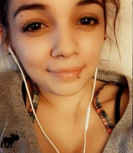 hey lee420 model pornographic images