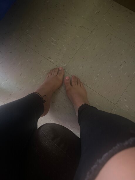 Lele Kendy beautiful star image