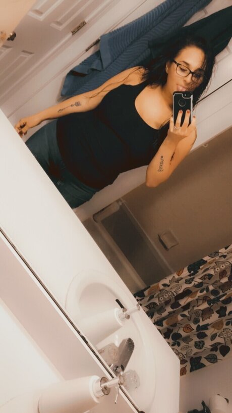 underwater onlyfans exclusive pic