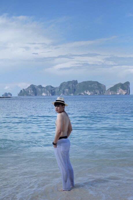 Surabodin Inta adult model pictures