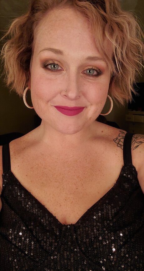 Summer Lynn hot pornstar pictures