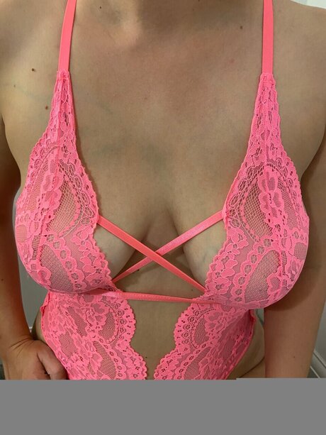 Uk Wife model beautiful img