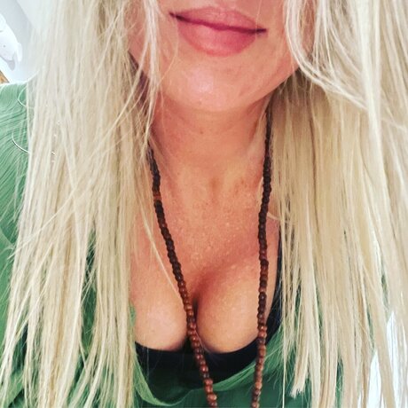 Blanco Peach pretty actress galleries