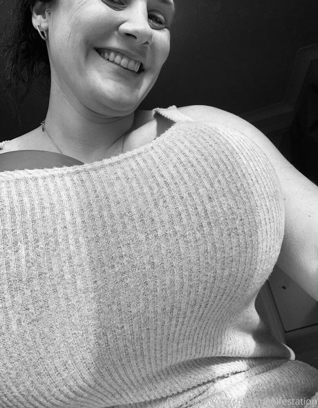 chezzmanifestation erotic actress pictures