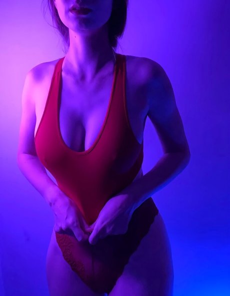 Arina Shelk pornographic model image