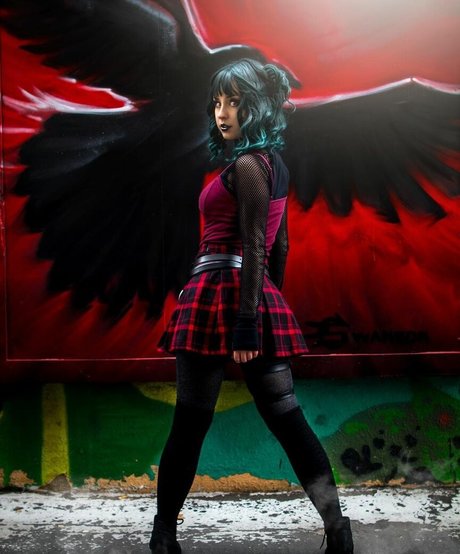 Raineemery hot star pic