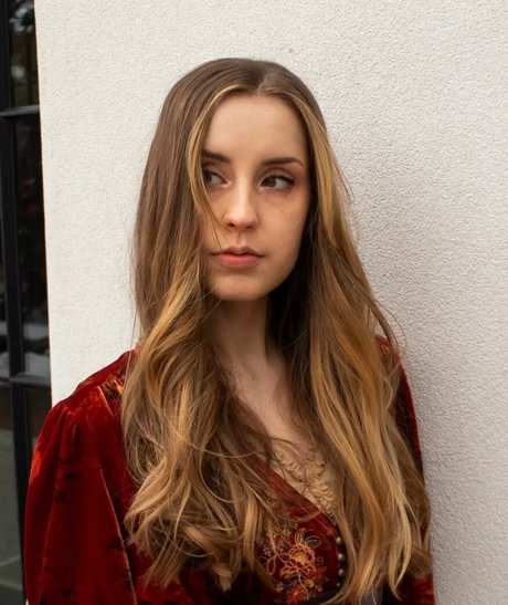 Raineemery free star pics