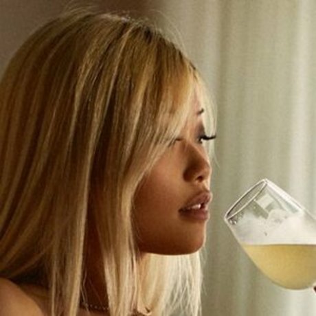 Sarinasong hot actress pictures