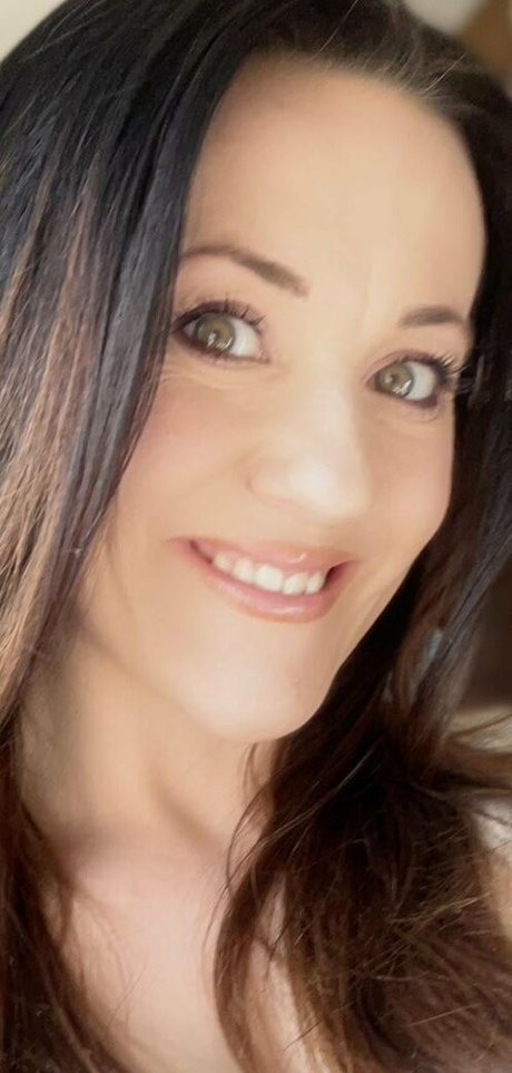 onegoodbumblebee pornstar xxx image