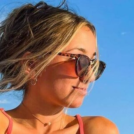 Brooklyn And Bailey model nude image