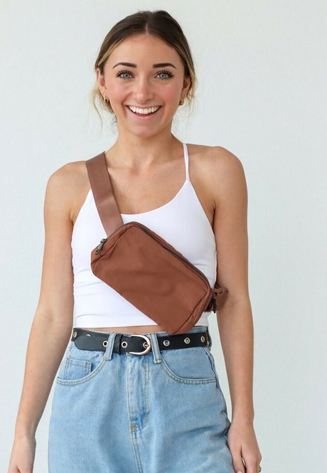 Brooklyn And Bailey star sexy pic