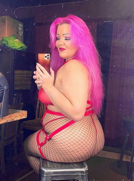 lolalovegoodxo nude pornstar img