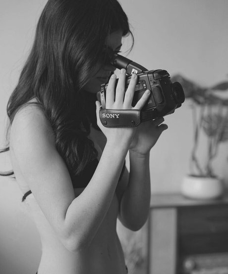 ava rxsee erotic model pictures