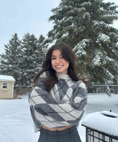 petite bbc onlyfans beautiful naked photo