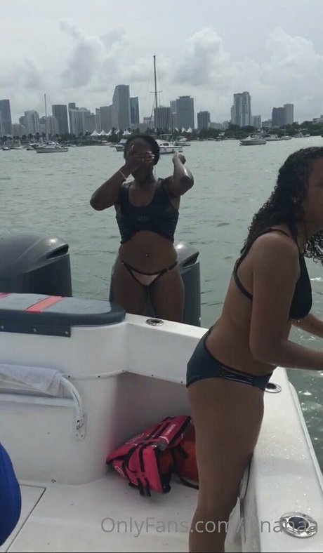 illnanaa xxx model pics