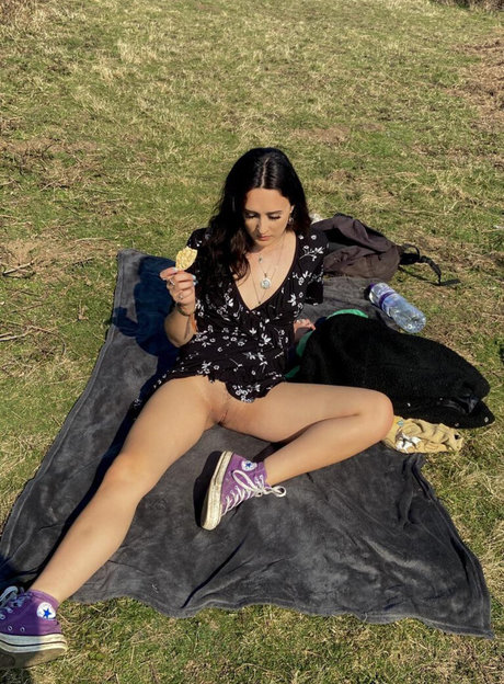 Bratbaby555 adult actress photo